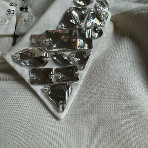 Alice and Olivia NWOT Ciara Embellished sweater